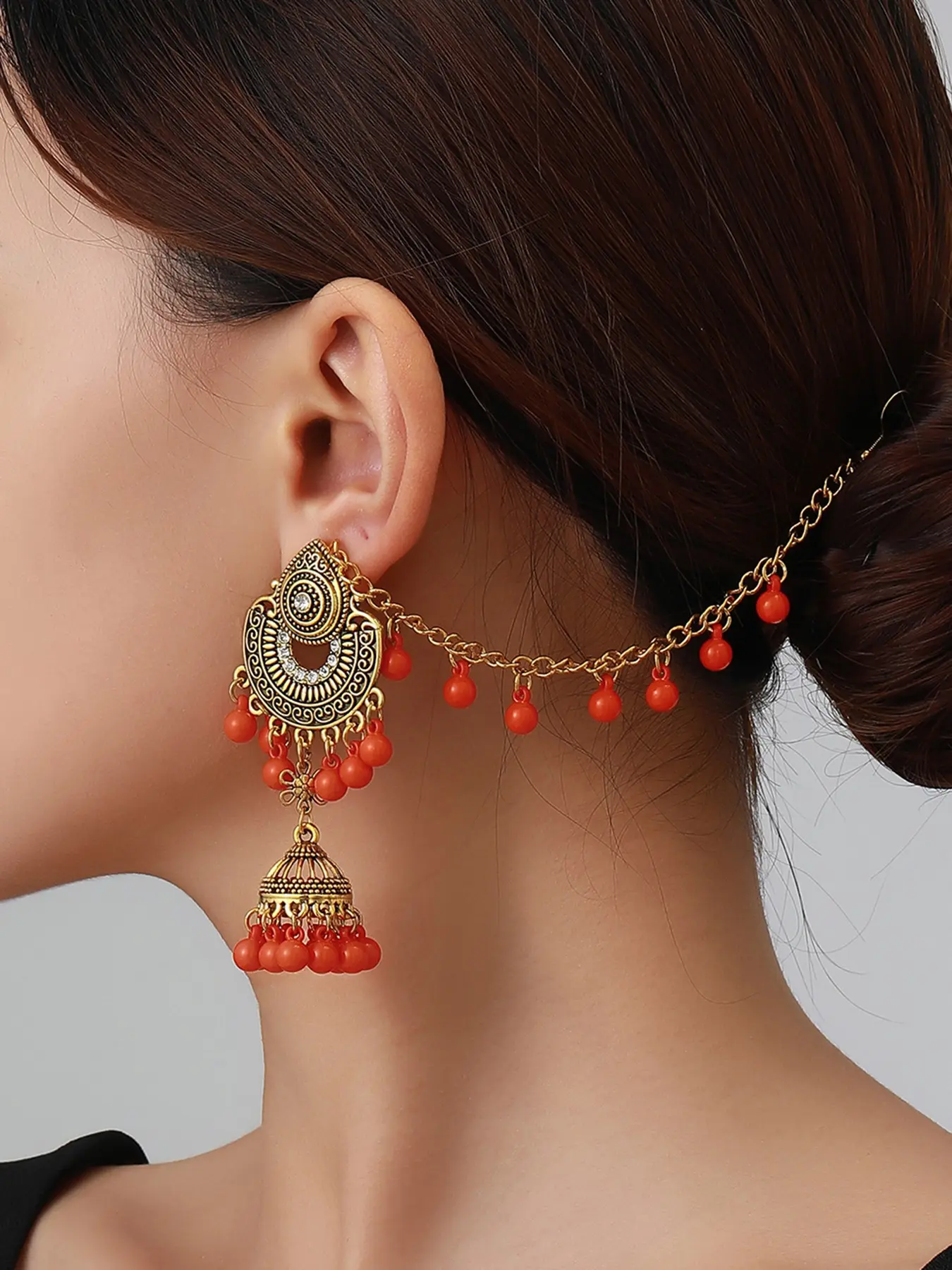 1 Pair Antique Gold Indian Jhumka Earrings with Hair Chain for Women, Vintage Orange Coral Bead Chandbali Bell Drop Dangle Earrings Sahare Kanchain Headpiece, Bollywood Bridal Festival Accessories