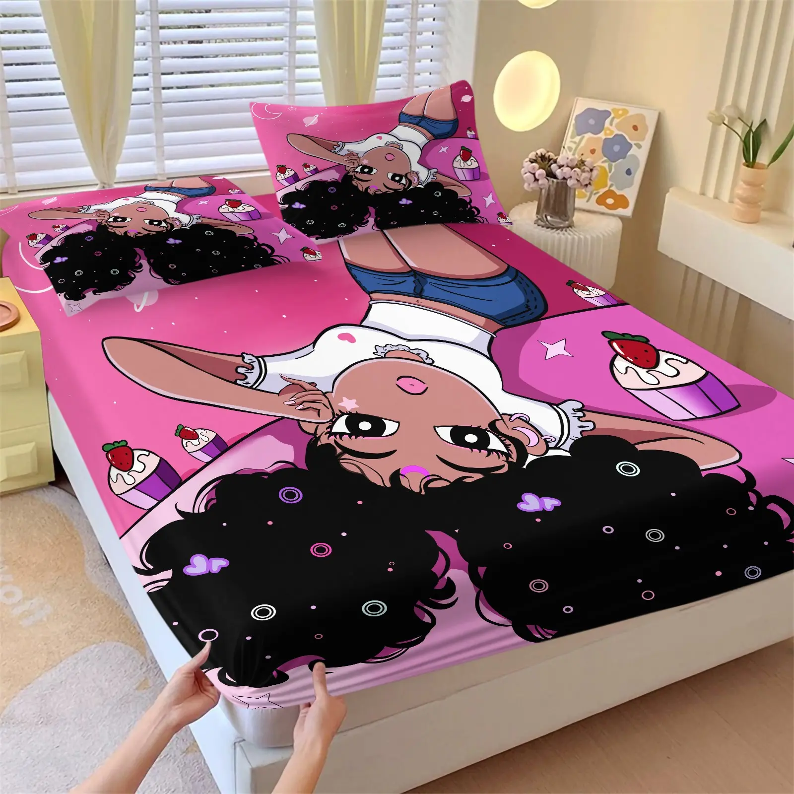 Bright Pink Starry Sky Background Cartoon Afro Black Girl Fitted Sheet Set, 1 Fitted Sheet ^ 2 Coreless Pillowcases, Soft Breathable Deep Pocket Mattress Cover, Kawaii Strawberry Cupcake Print, Trendy African American Girls' Dorm And Apartment Decor