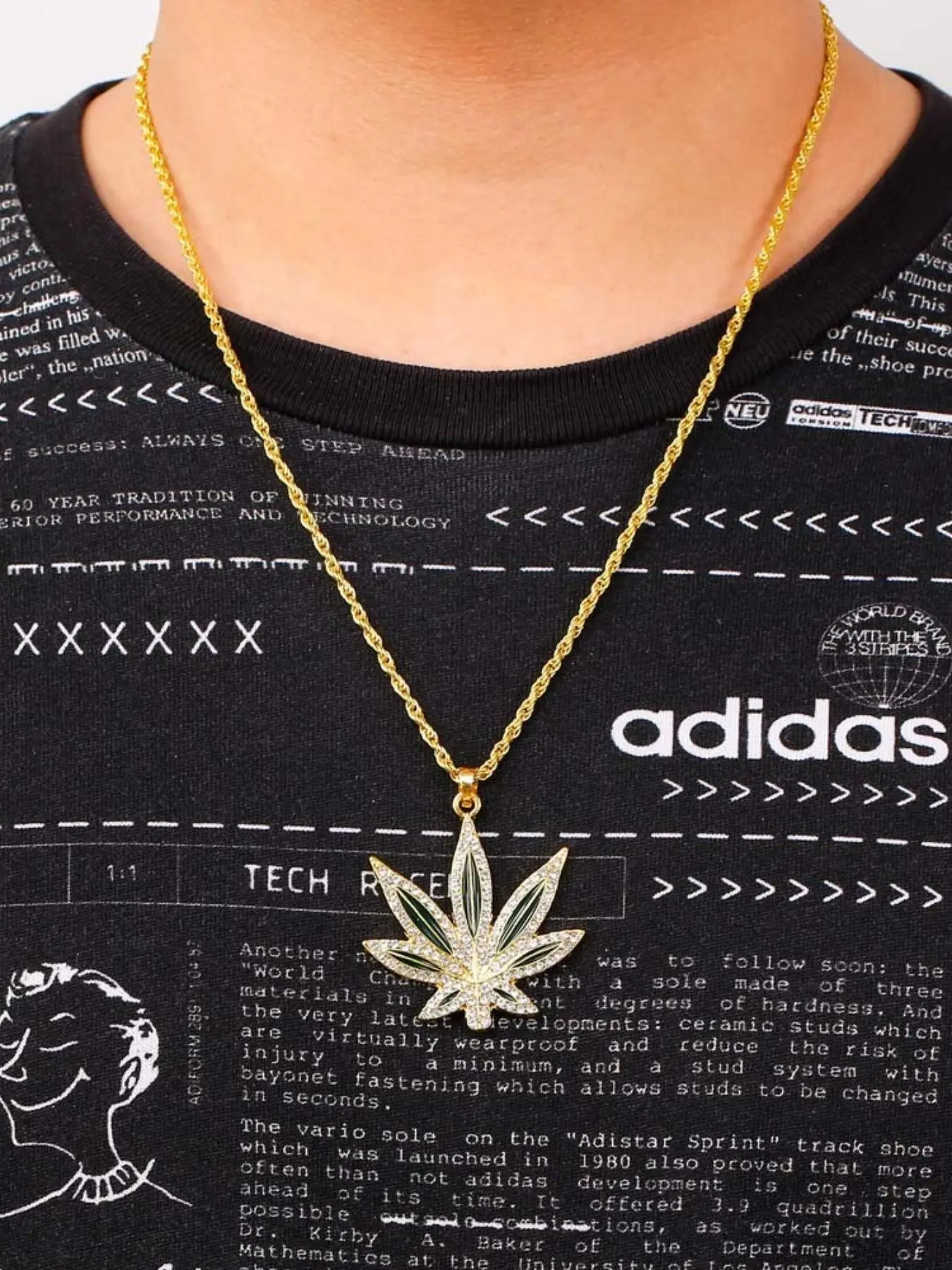 Trendy Hip-Hop Rock Rhinestone Maple Leaf Pendant Necklace, Unisex Fashion Jewelry, All-Season Elegant Accessory, Zinc Alloy Chain