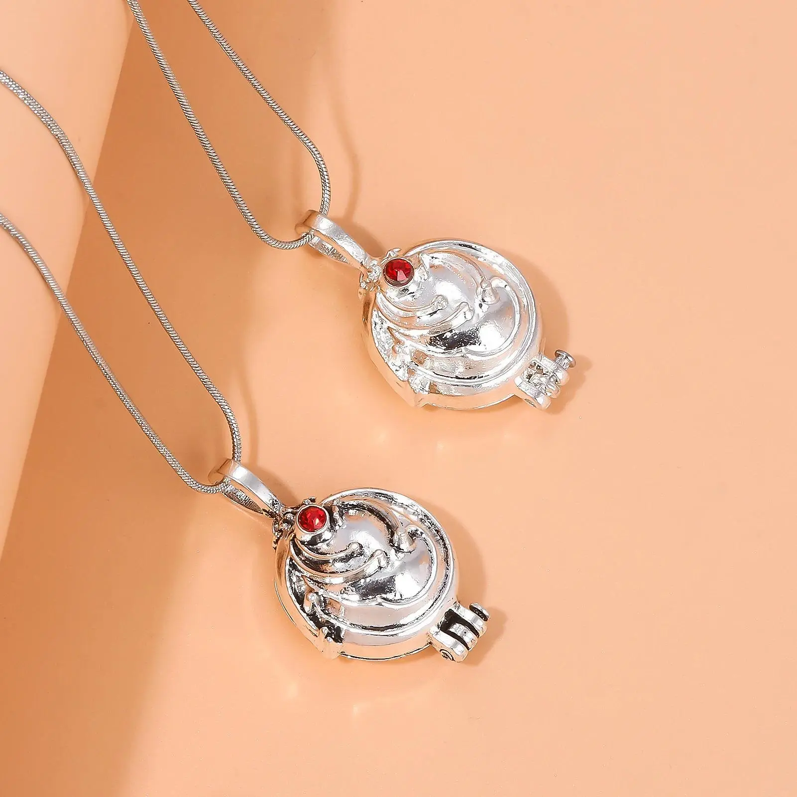 Movie Vampire Diaries Necklace Retro Classic Elena Gilbert Locket Pendant Vervain Necklaces Women Men Cosplay Props Jewelry