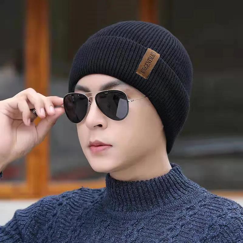 Unisex Letter Label Chic Winter Warm Hat Stylish Fleece Cozy Beanie Hat For Men Women Outdoor Thicken Ski Sports Knitted Hat