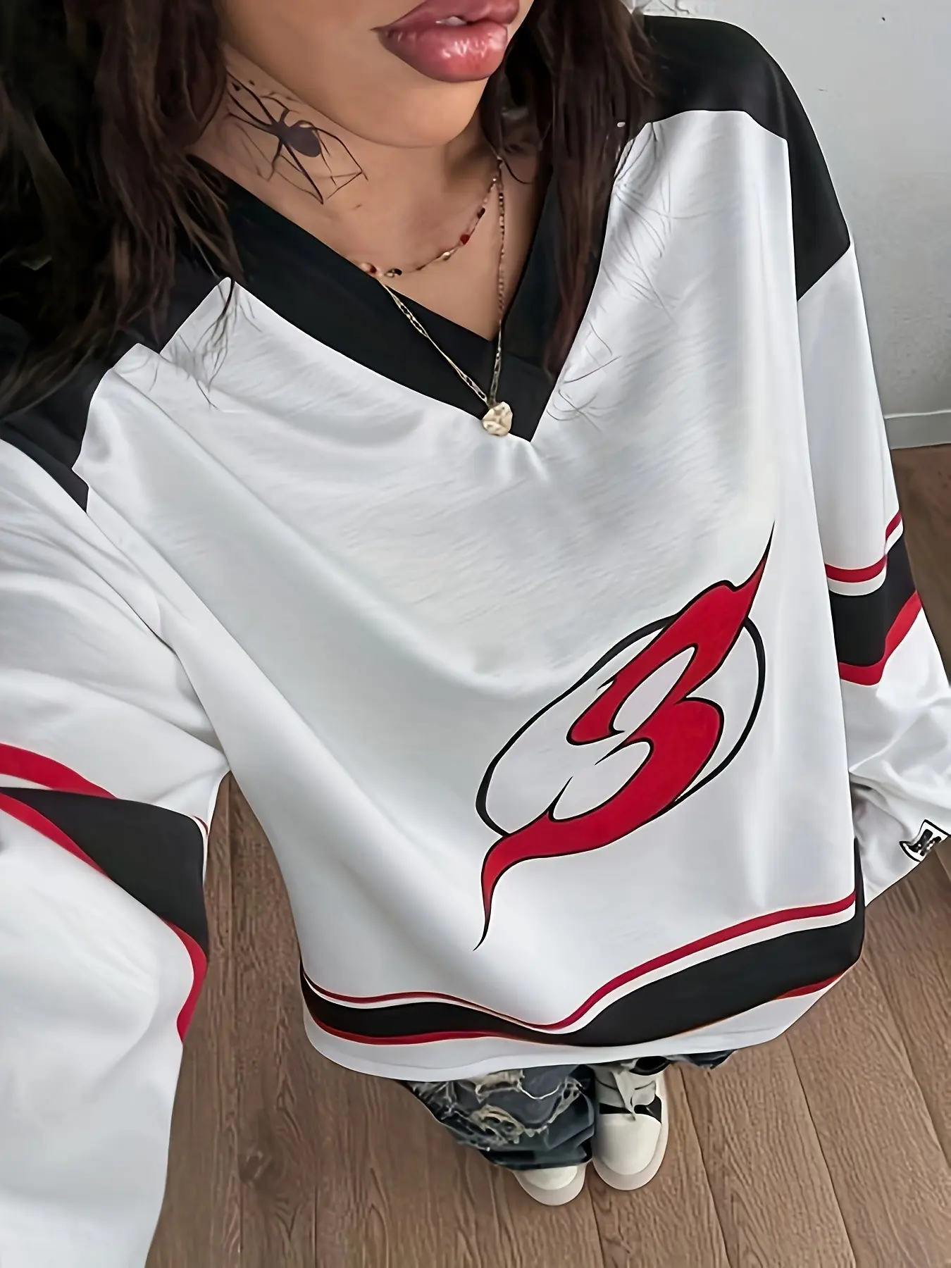 Colorblock Devil Flame Logo V Neck Ice Hockey Long Sleeve Jersey, American Streetwear Loose Fit Retro Sports Top