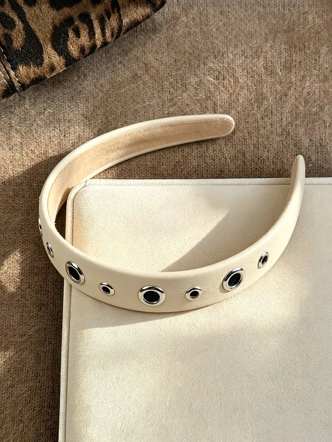 Elegant PU Leather Wide Band Metal Rivet Hairband, Punk Style Headband for Daily Wear, Party and Event Accessories