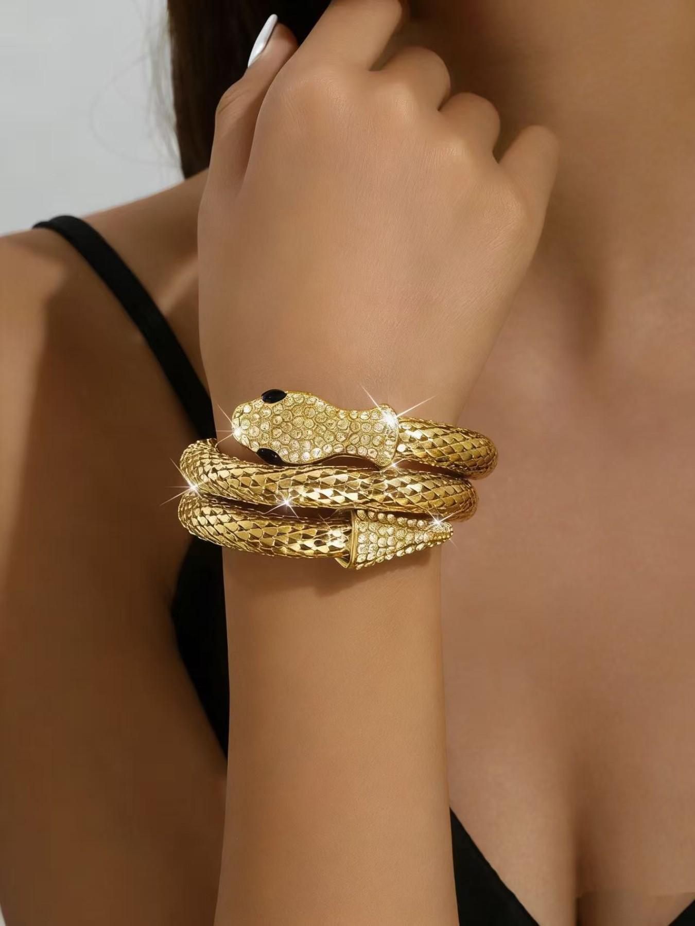 Elegant Snake Design Bracelet, Rhinestone Embellished, Bold Statement Jewelry, Perfect for Stylish, Unique Gift Idea