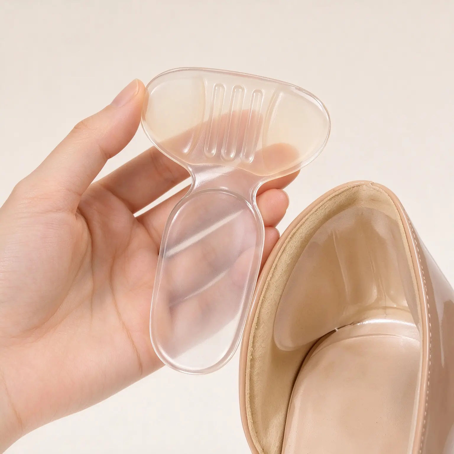 1 Pair Shoe Heel Pads Non Slip Protector for Loose Shoes, Unisex, Relieves Heel Pressure, Prevents Slipping and Friction, Ideal for Outdoor, Sports, Travel, Home, Office, School