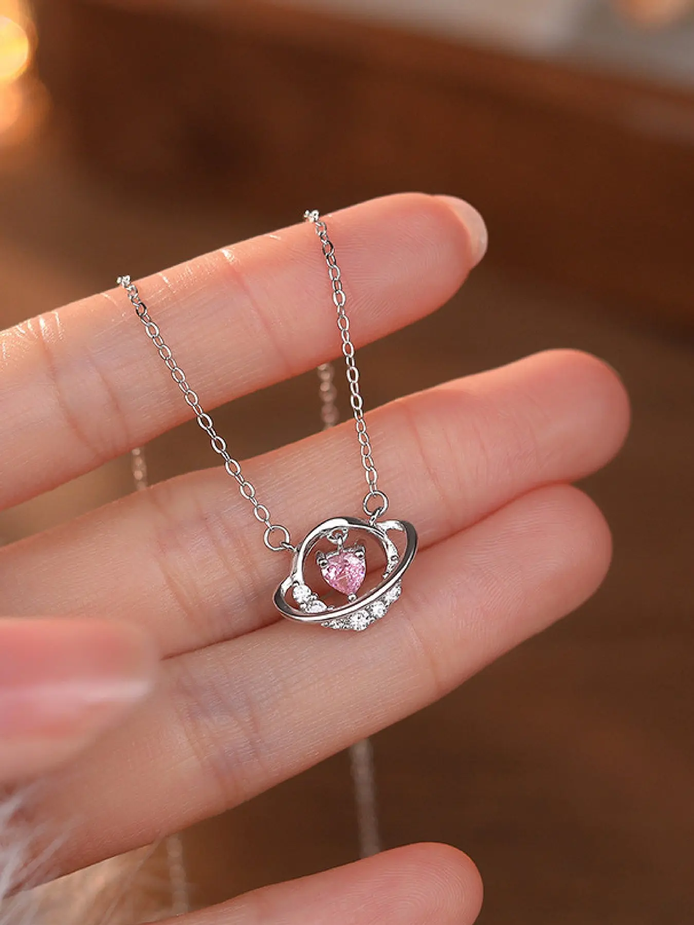 925 Silver Heart Zircon Planet Necklace for Women, Elegant Fashion Jewelry, Perfect Gift for Daily and Special Occasions