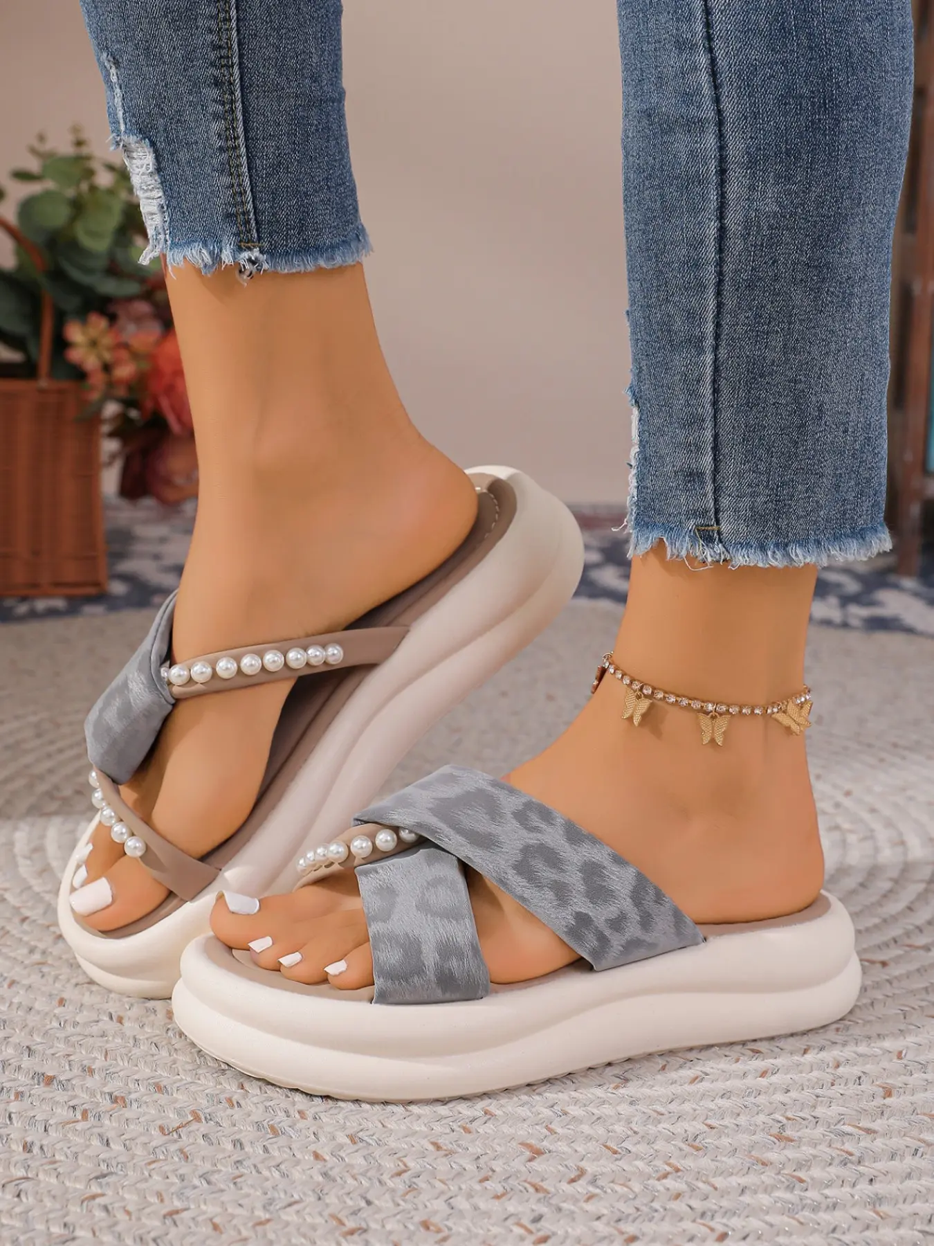 Women's PU Leather Pearl Decorated Sandals, Elastic Cross Strap, Thick Sole, Anti-Slip, Casual Comfy Sandals, Casual Summer Beach Shoes, Beach Footwear, All Seasons