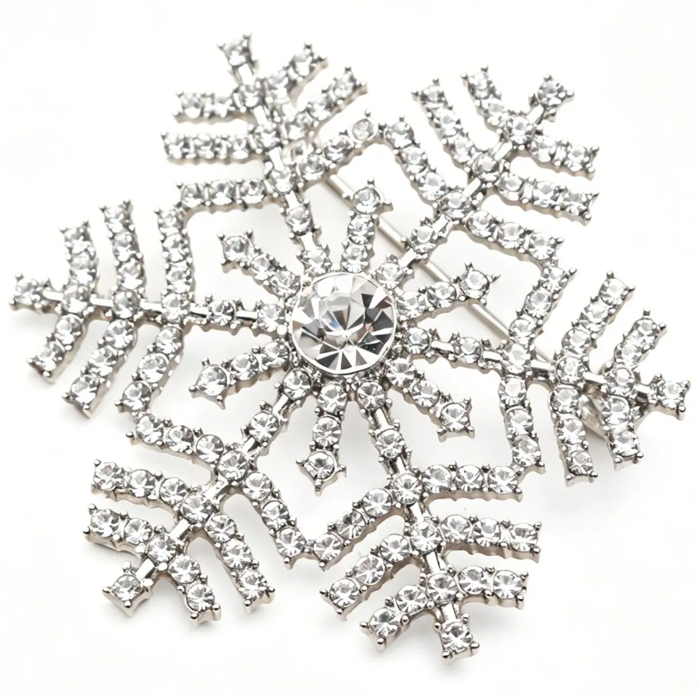 New Christmas Rhinestone Snowflake Brooch Hollow Design Elegant Luxury Ladies Pin Corsage