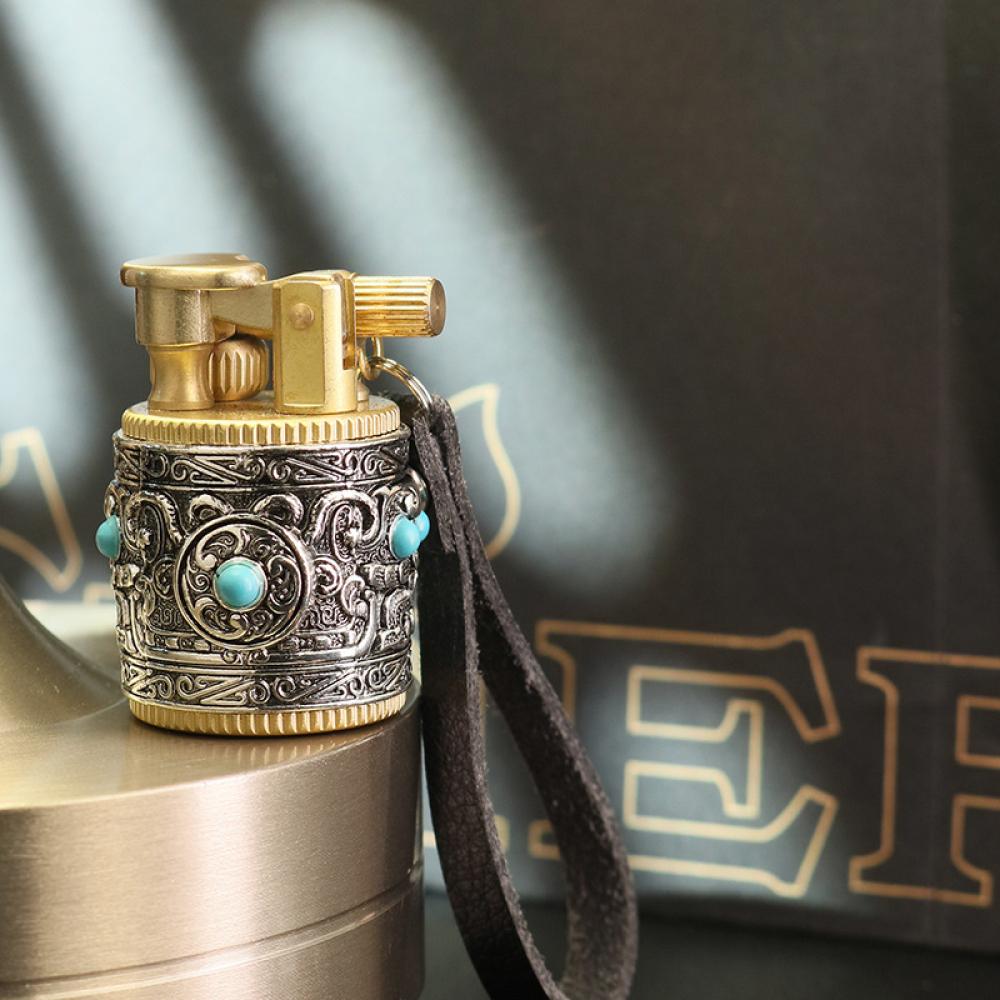 Retro Flint Wheel Lighter Silver Armor Decoration Fat Boy Shape Brass Material Novelty Unique Lighter For Men gift(Without Fuel)
