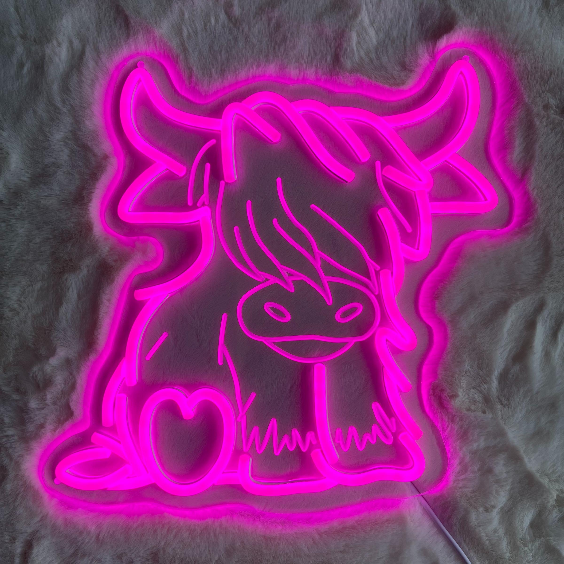 Highland Cow LED Neon Sign, Adjustable Brightness Wall-Mountable USB Powered Home Bedroom Party Decoration Christmas Gift Idea Ambient Decoration Lamp