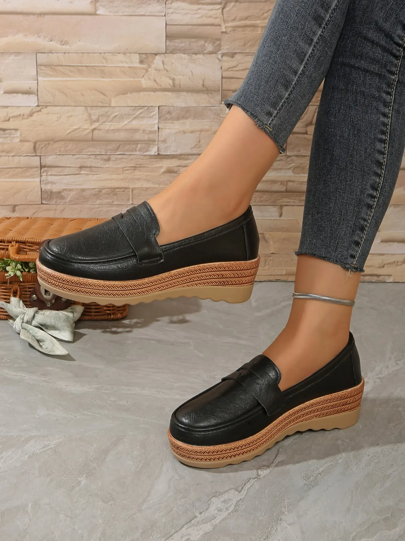 Vintage Lace-Up Loafers Women, Round Toe Slip-On Thick Sole Shoes, Waterproof Platform Height-Boosting Casual Slippers, Anti-Slip Office Outdoor Shoes