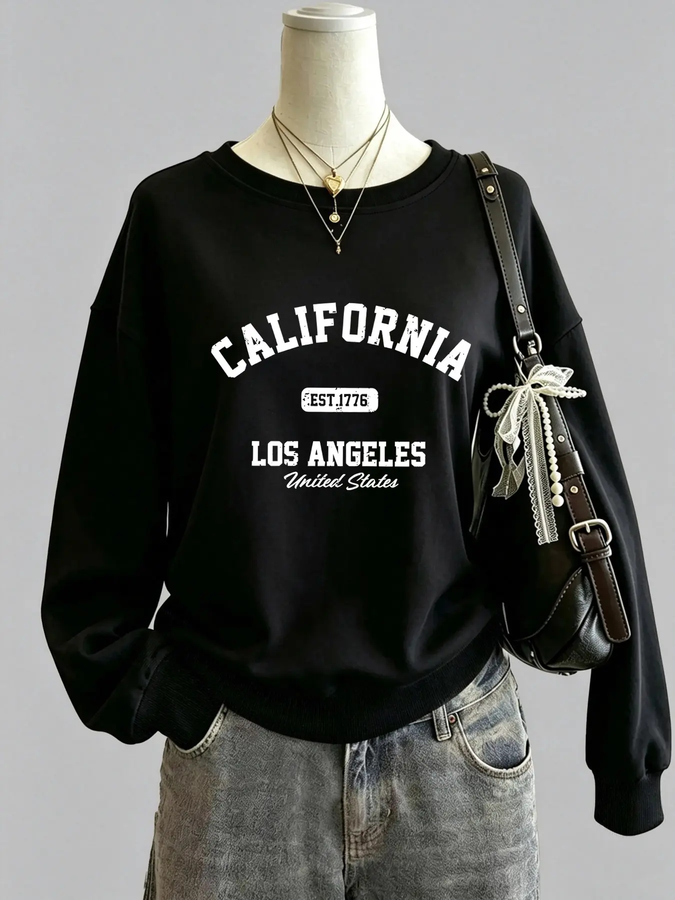 Women's City Letter Print Round Neck Sweatshirt, Fall Winter Fashion Hoodie, Patterned Top for Daily Wear, Casual Long Sleeve Pullover