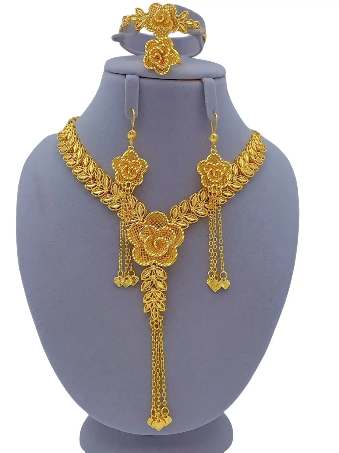 4-Piece Matching Jewelry Set, Elegant Floral Pendant Necklace Bracelet Ring Earrings, Women's Daily Party Gift Wedding Jewelry, Flower Necklace Set, Necklaces Earrings Set