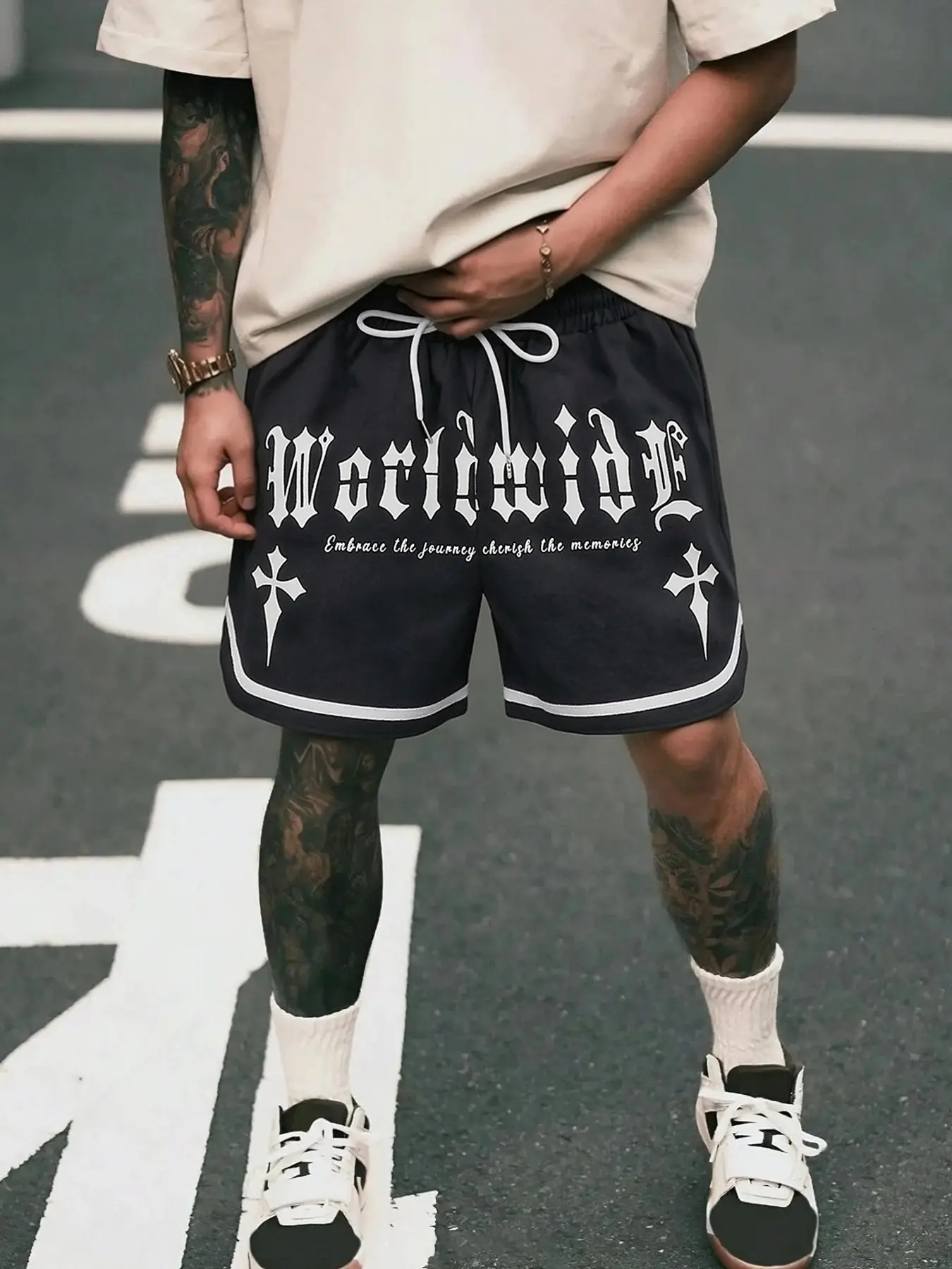 Men's White Hibiscus Floral Print Graphic Two-Piece Outfit, Crew Neck Short Sleeve Tee & Drawstring Matching Shorts Set, Soft Breathable Fabric, Loose Relaxed Fit Tropical Vacation Outfit, Ideal for Beach Trip and Daily Casual Wear