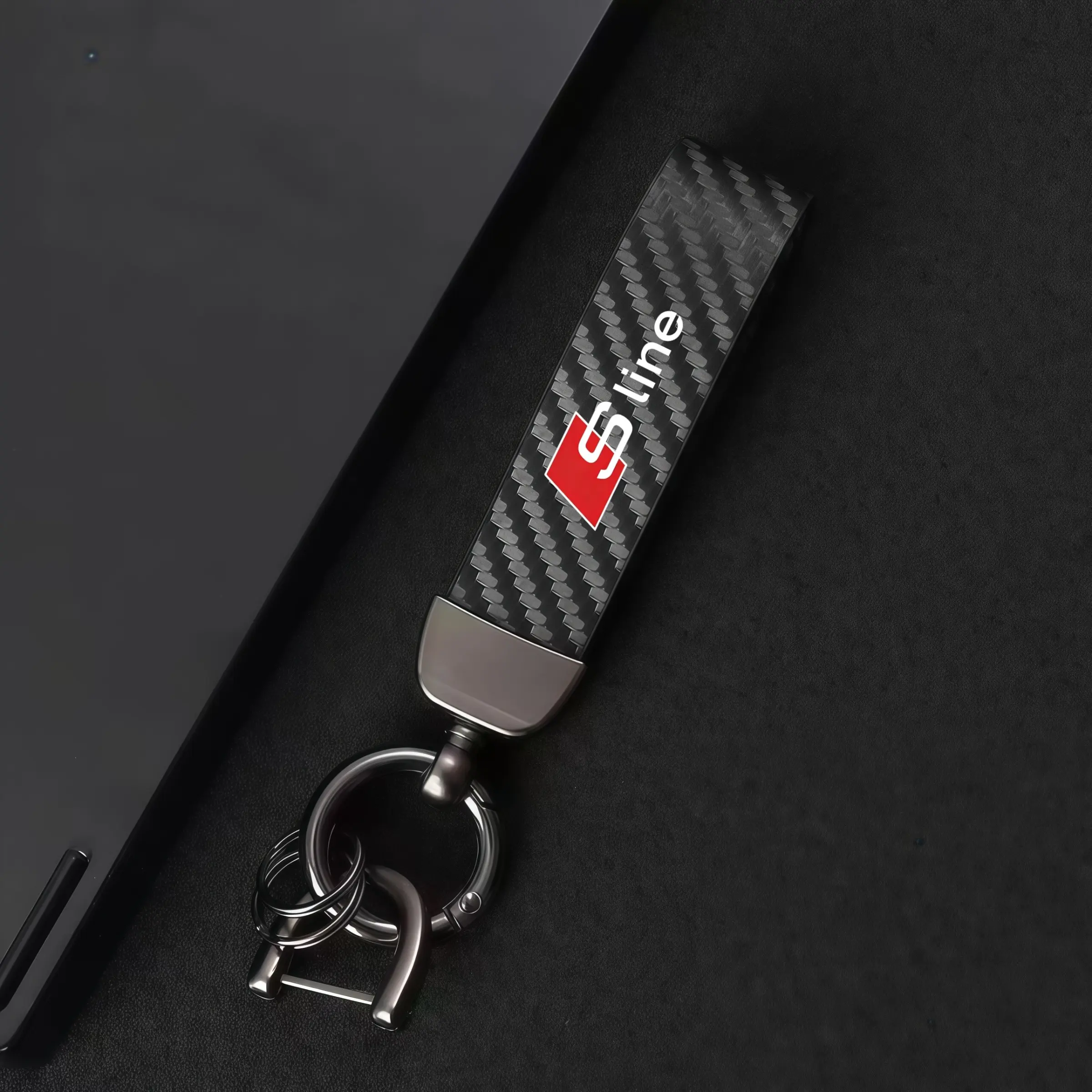 1pc Car Keychain 360 Degree Rotating Horseshoe Buckle, Lightweight Keychain for Car Keys, Cool Keyrings for Sline Models, Cool Keychains