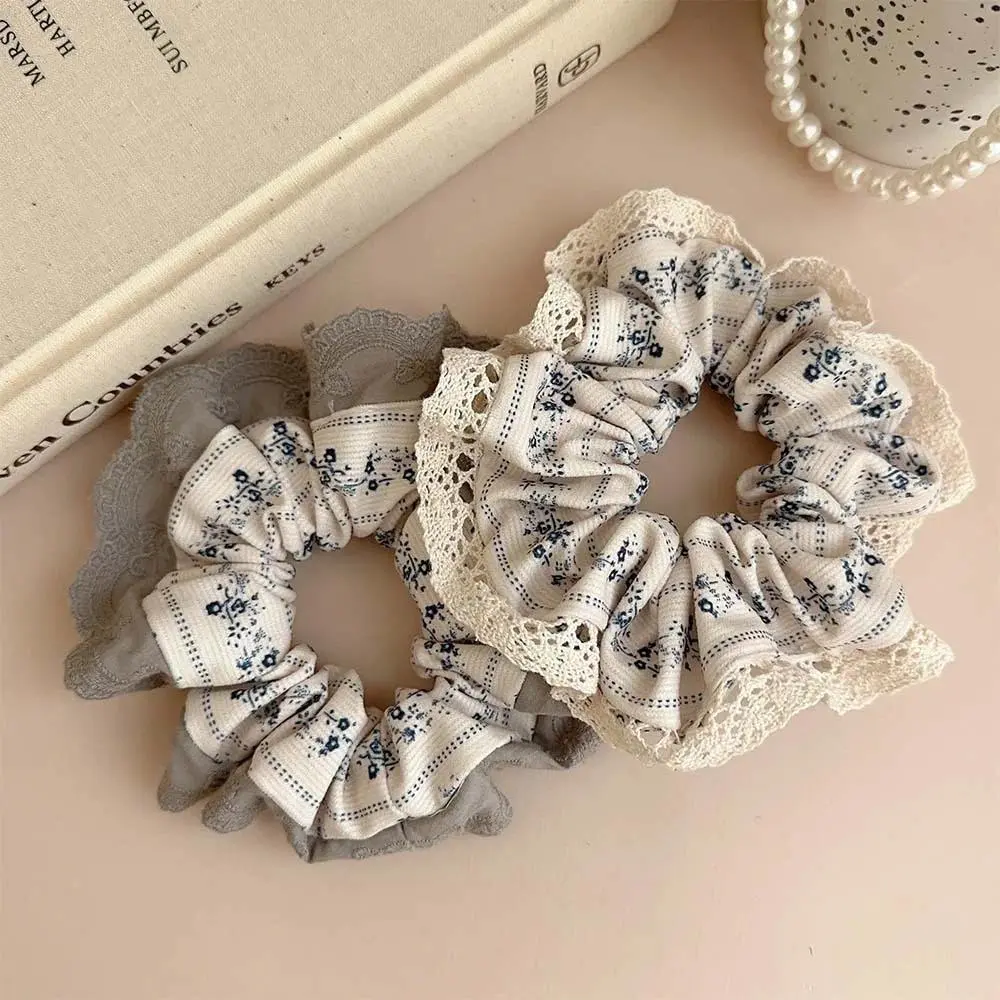 2025 New White Gray Floral Lace Scrunchies for Females, Metal-Accented Round Hair Ropes, 13.5cm Casual & Everyday Wear Hair Accessories, Peppy Cute Hairbands for Ponytail Holding, Casual Wear