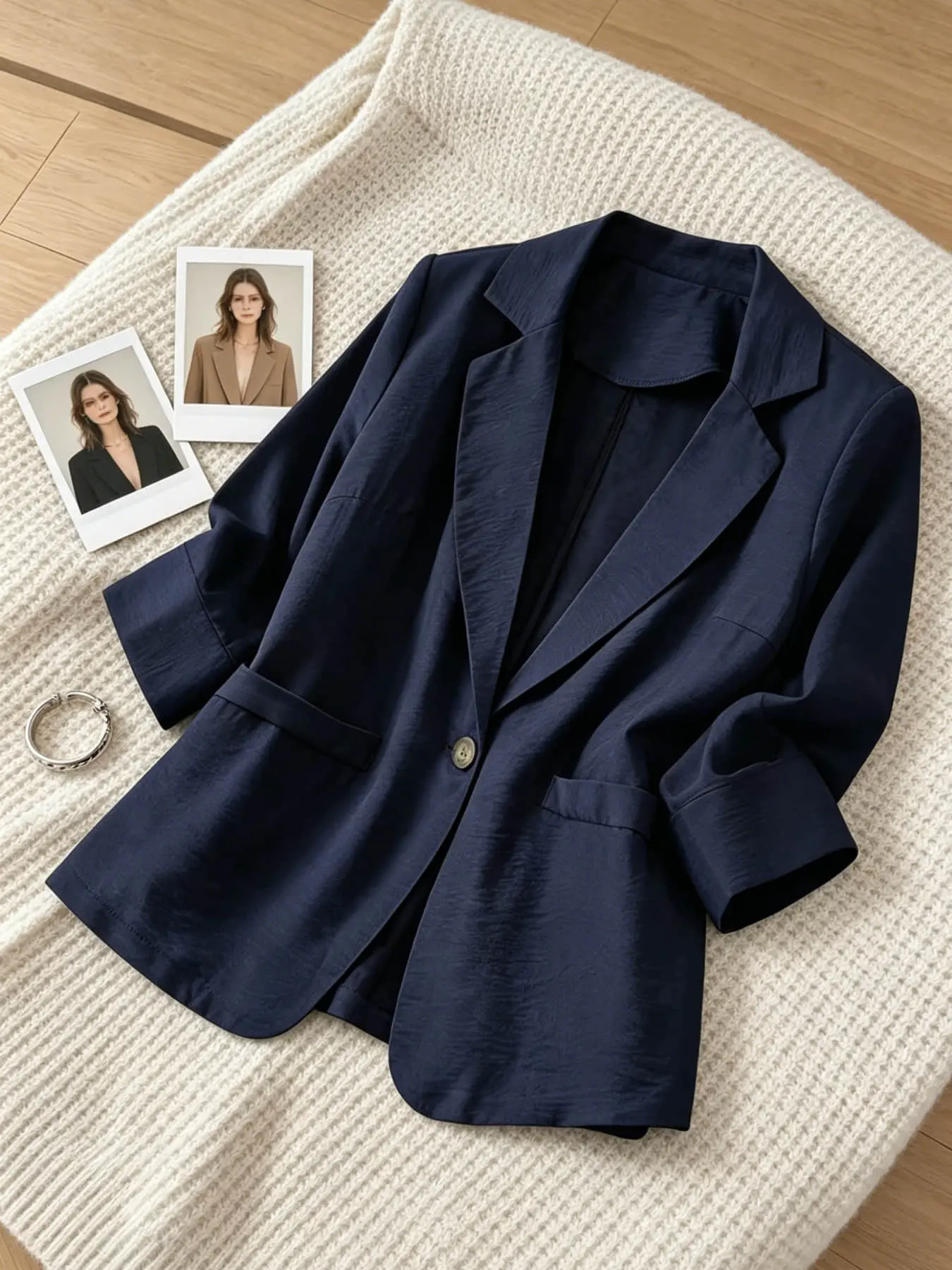 A fashionable women's light luxury pleated texture suit jacket, a thin one button mid sleeve casual small suit, elegant, suitable for summer, suitable for business, workplace, friends gathering, exploring stores, and checking in
