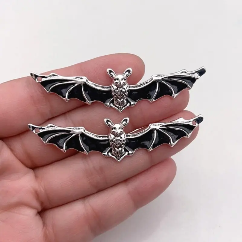 2Pcs Gothic Bat Metal Shoe Charms, Vintage Silver Detachable Shoe Ornaments, Punk Goth DIY Shoe Accessories for Clogs, Sneakers, Halloween Outfits & Daily Matching
