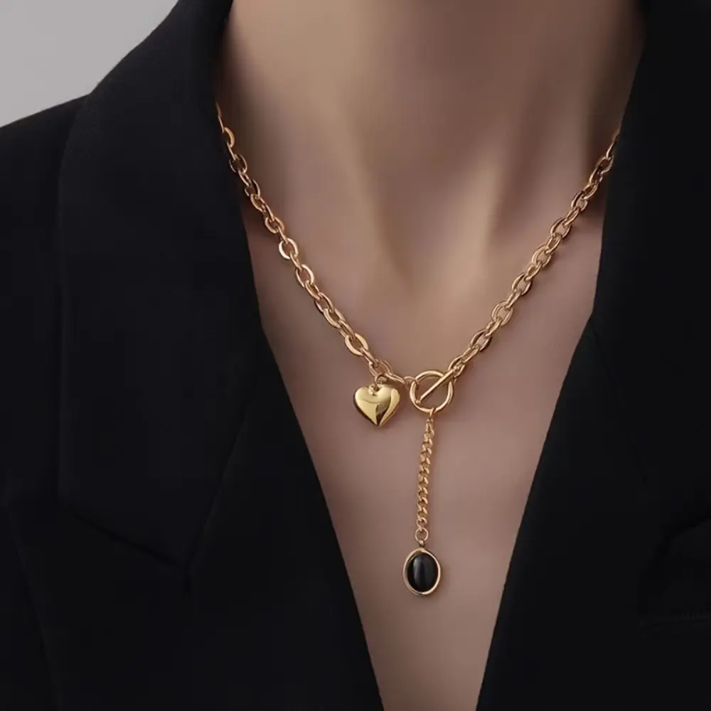2PCS Gold Necklaces, Mother-of-Pearl Heart & Black Onyx Pendant Chokers, Fashion Minimalist Metal Necklaces for Men and Women