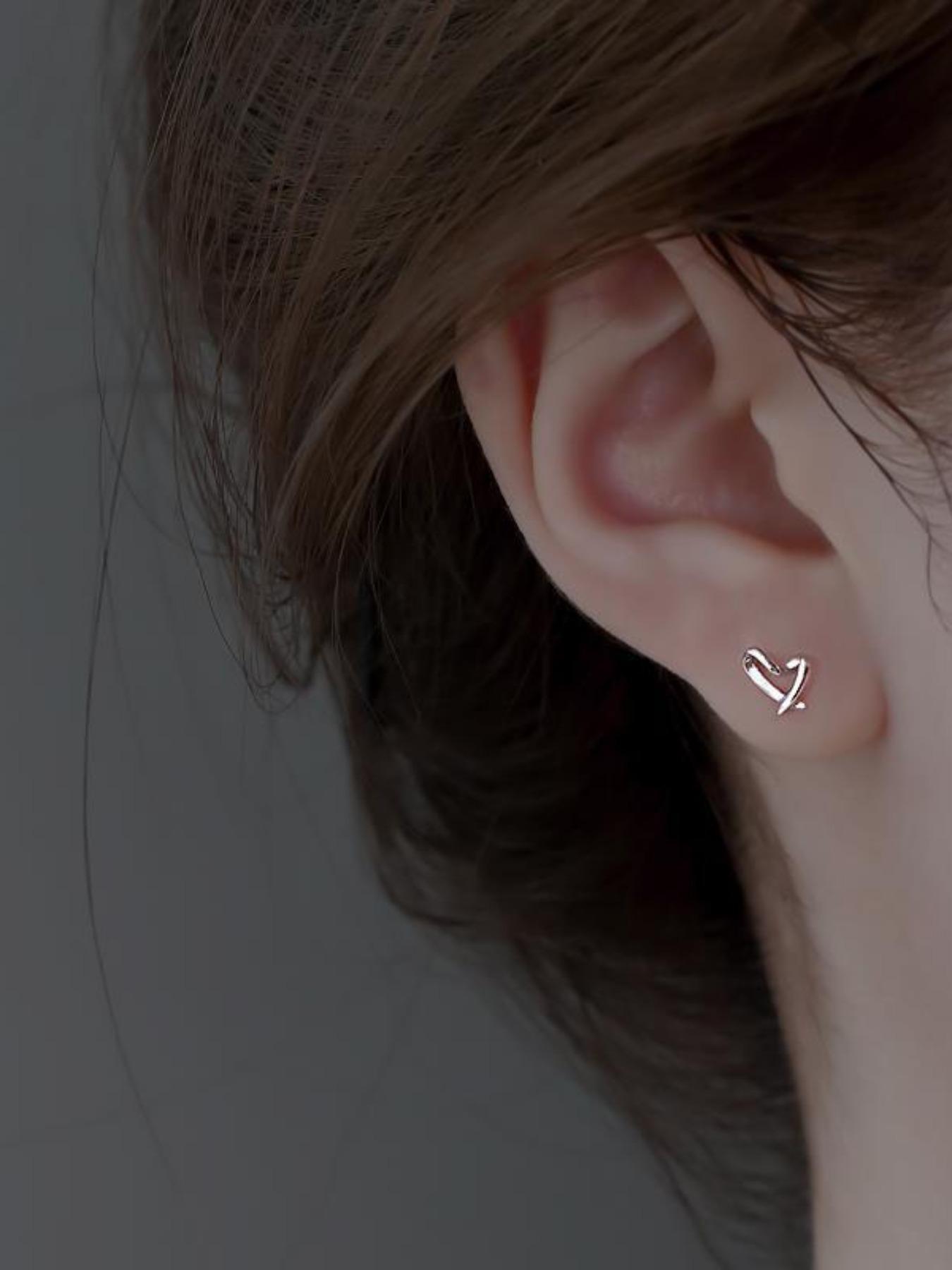 S999 Sterling Silver Hollow Heart Design Stud Earrings, Fashion Exquisite All-match Ear Jewelry for Girls Gift, Temperament Accessories for Daily Wear, Valentine's Day, Gift, Gifts for Wife, Pretty Studs, Heart Shaped Earrings