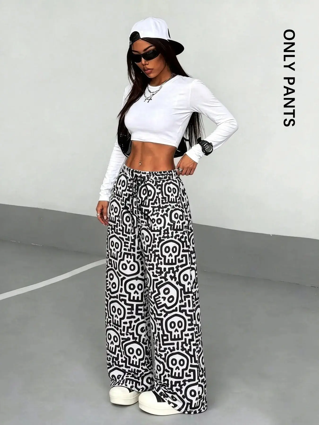 Streetwear Skull Print Wide Leg Pants for Women, Elastic Drawstring High Waist Flowy Long Pants, Y2K Style Bold Fashion
