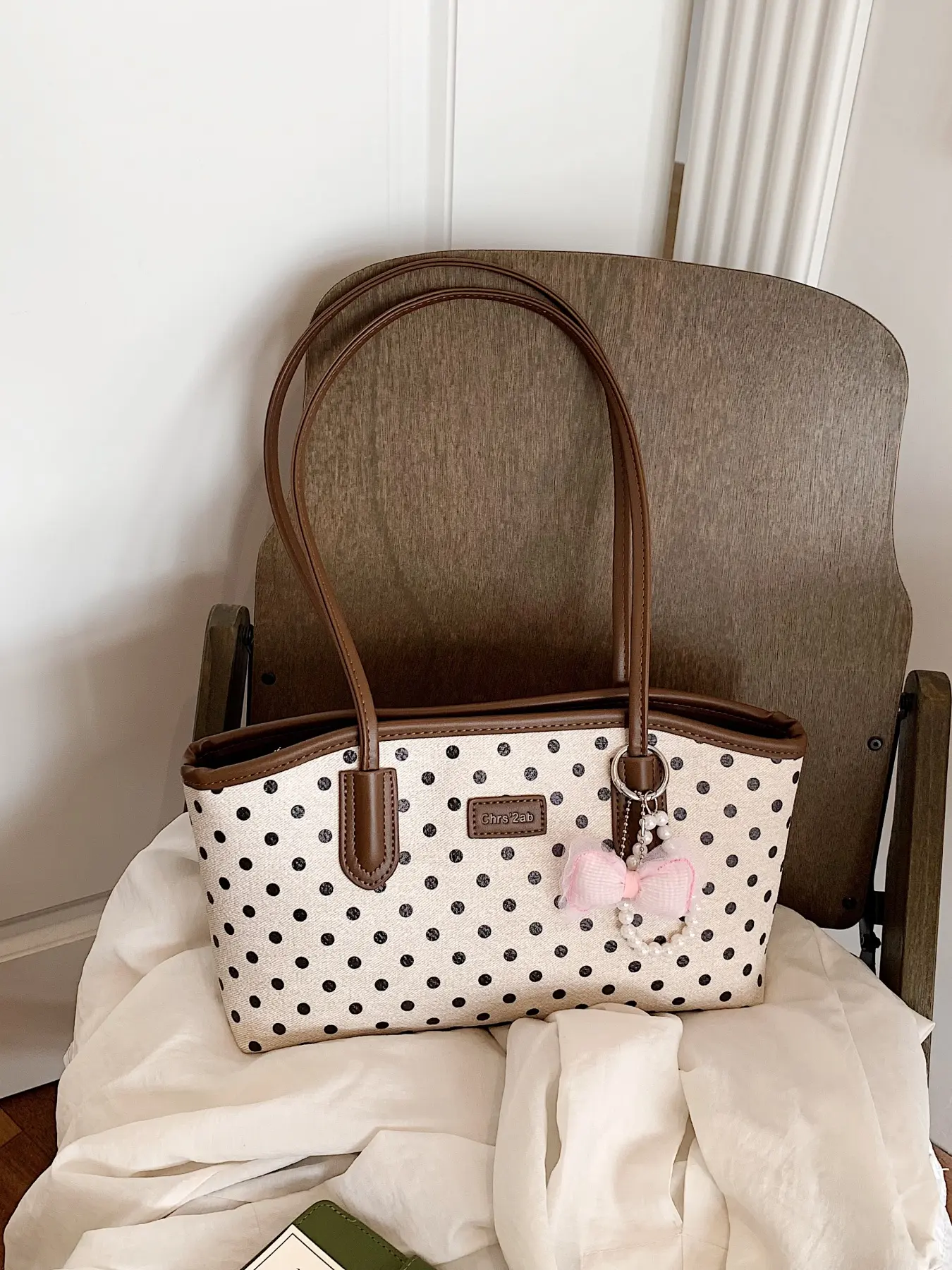 Sweet Fashion Polka Dot Shoulder Bag with Bow Pearl Charm, Elegant Textured Women's Handbag for Dating, Daily Outings and Shopping