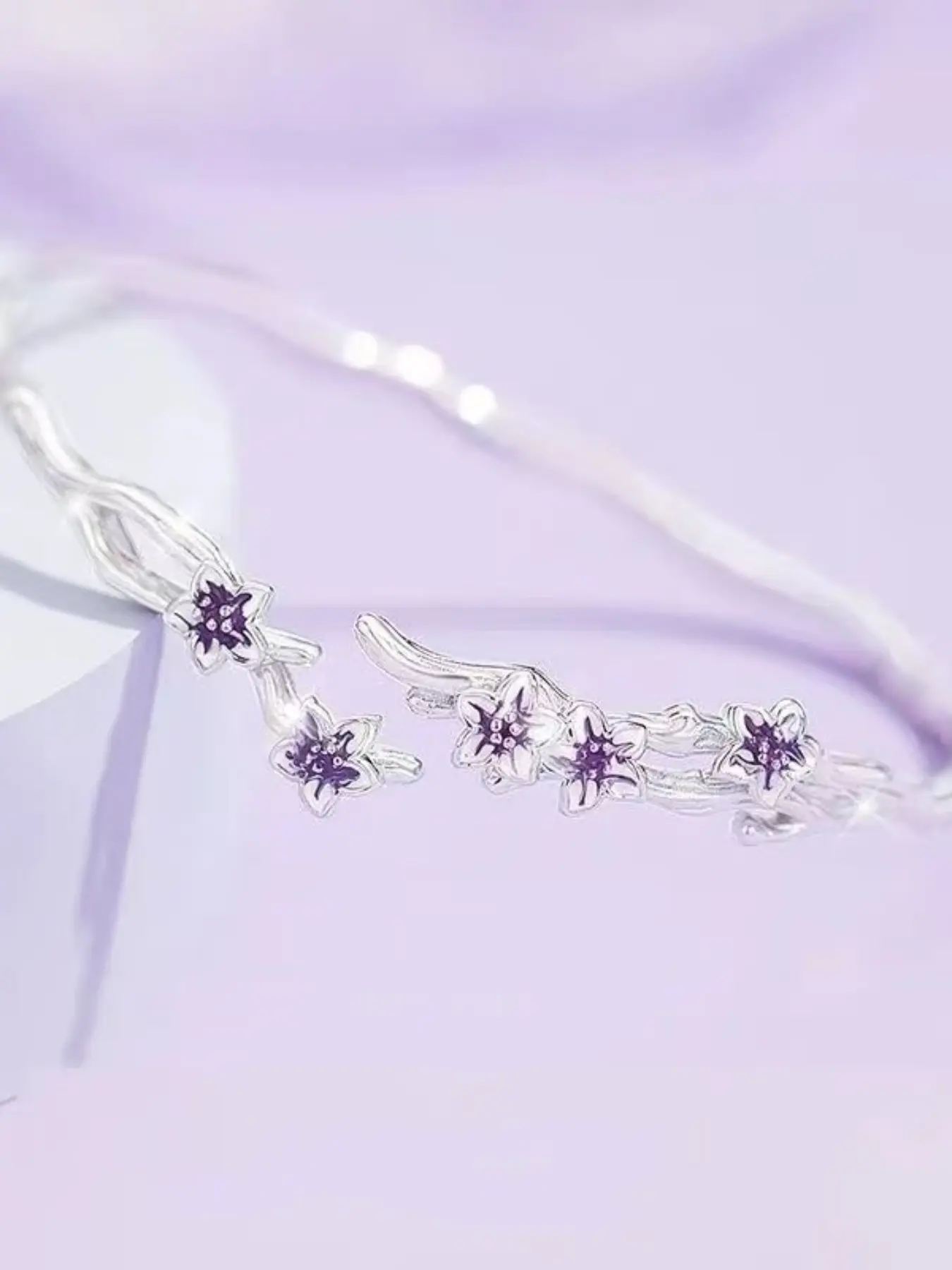 1PC Silver-Tone Purple Crystal Floral Vine Open Cuff Bracelet, Adjustable Elegant Bangle for Women, Romantic Everyday Jewelry for Parties, Weddings & Gifts