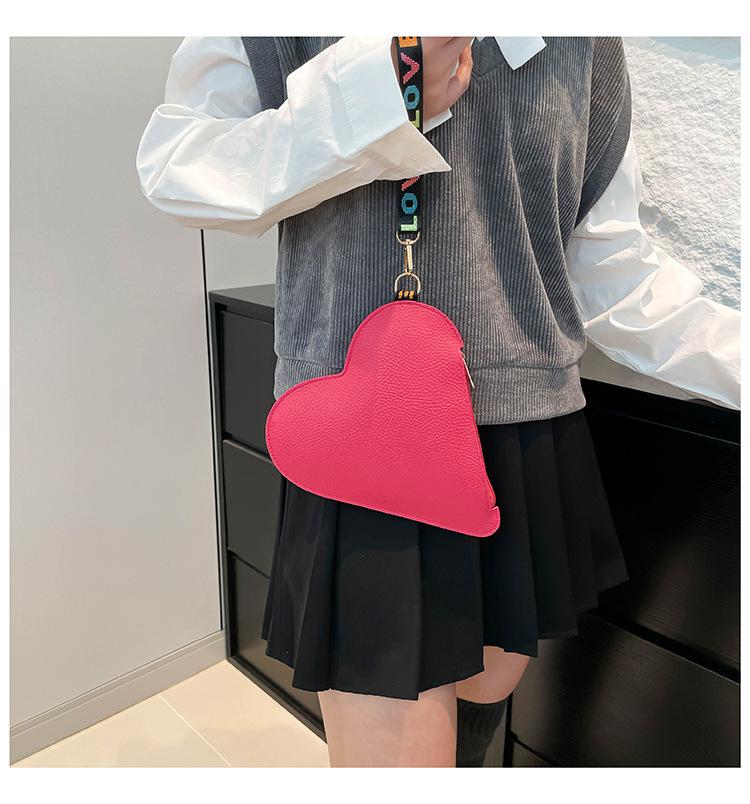Elegant Heart Shape Crossbody Bag for Women Stylish Shoulder Handbag with High Quality Texture Sweet Design Daily Use Purse