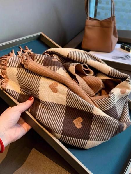 Plaid & Heart Pattern Tassel Decor Scarf, Elegant Soft Warm Thick Shawl for Women & Men, Fashion Accessories for Fall & Winter, Checkered Scarf