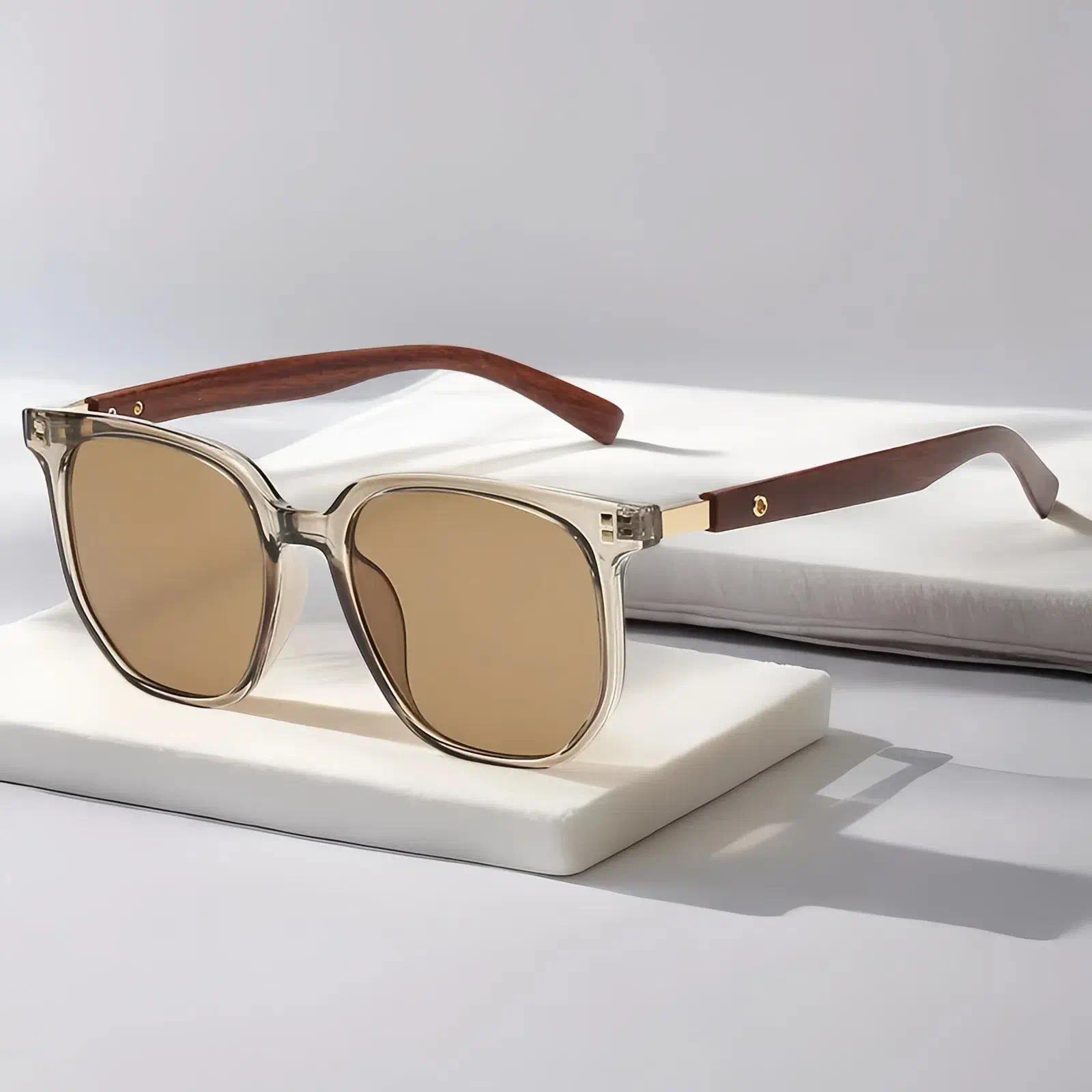 Women's Vintage Polygonal Sunglasses with Wood Grain Temple Design, Retro Tea-Tone Frame Fashion Eyewear, UV Protective Stylish Shades Perfect for Daily Outfits, Street Style, Travel & Outdoor Wear