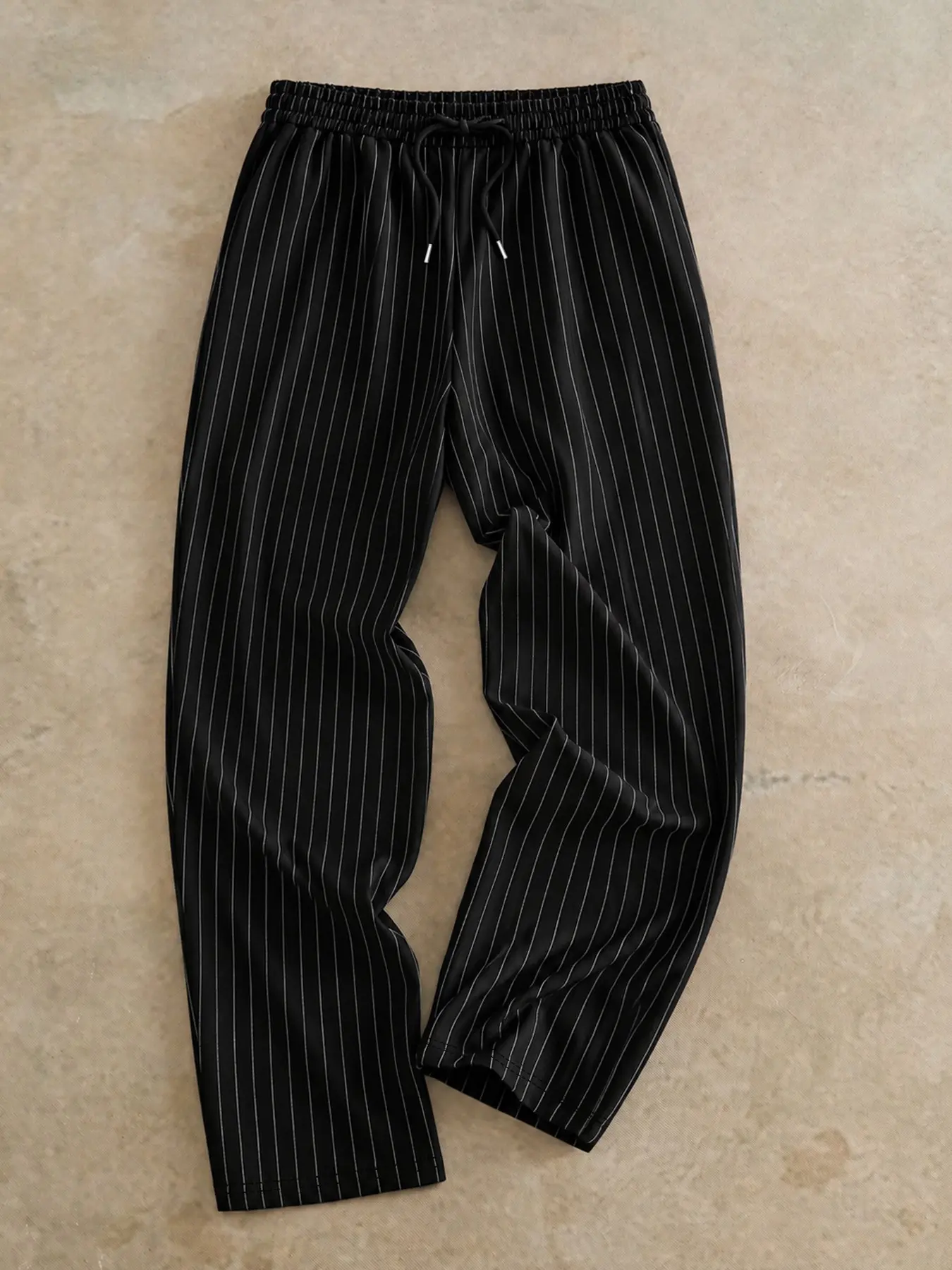Men Elastic Waist Drawstring Vertical Striped Casual Pants, Black White Pinstripe Loose Straight‑Leg Trousers, Relaxed Fit Baggy Streetwear Bottoms, Lightweight Soft Pants For Workout Yoga Daily Street Dating Hangout Party Club Going‑Out Spring Summer Aut
