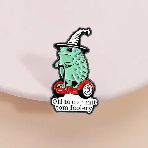 Funny Frog Cartoon Badge, Shaped Badges, Creative Chest Pin, Lapel Pin, Witch Hat Wizard Balance Bike Prank Sign, Humorous Daily Decoration for Jokers, Men Accessories, Alloy Brooch Pin