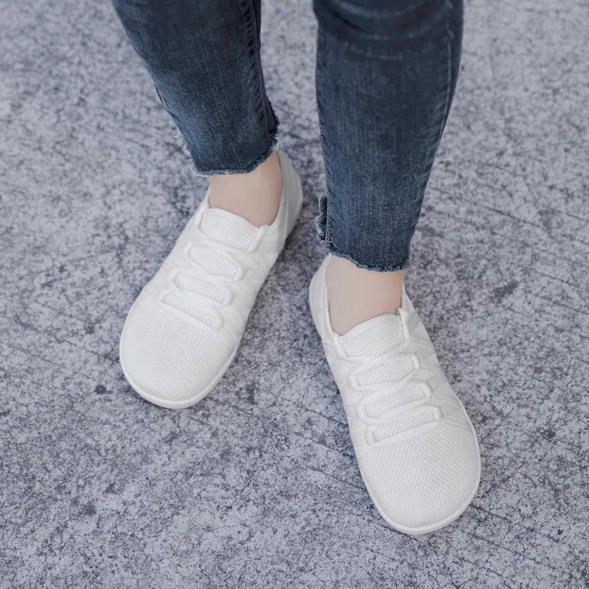 Women's Barefoot Style Zero Drop Non Slip Sneakers Wide Toe Box Slip On Low Top Casual Trainers for Beach Outdoor Running Walking Lightweight Flexible Comfort Fit Shoes