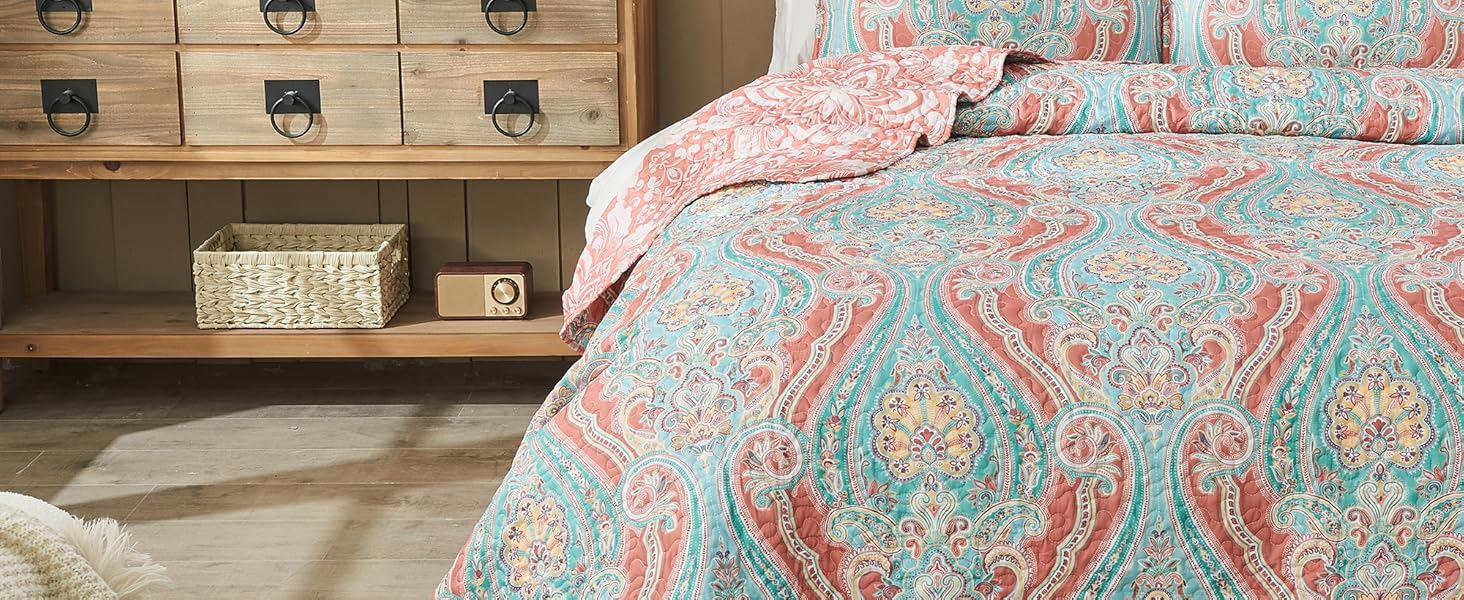 Vibrant Boho King Size Reversible Bohemian Striped Bedspread Comforter Microfiber Coverlet Bedding Set with Pillow Shams