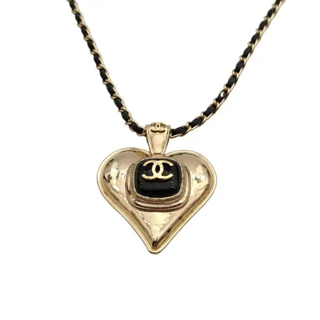Pre-owned 【TIANA】CHANEL Love Heart Leather Chain Necklace P226460996