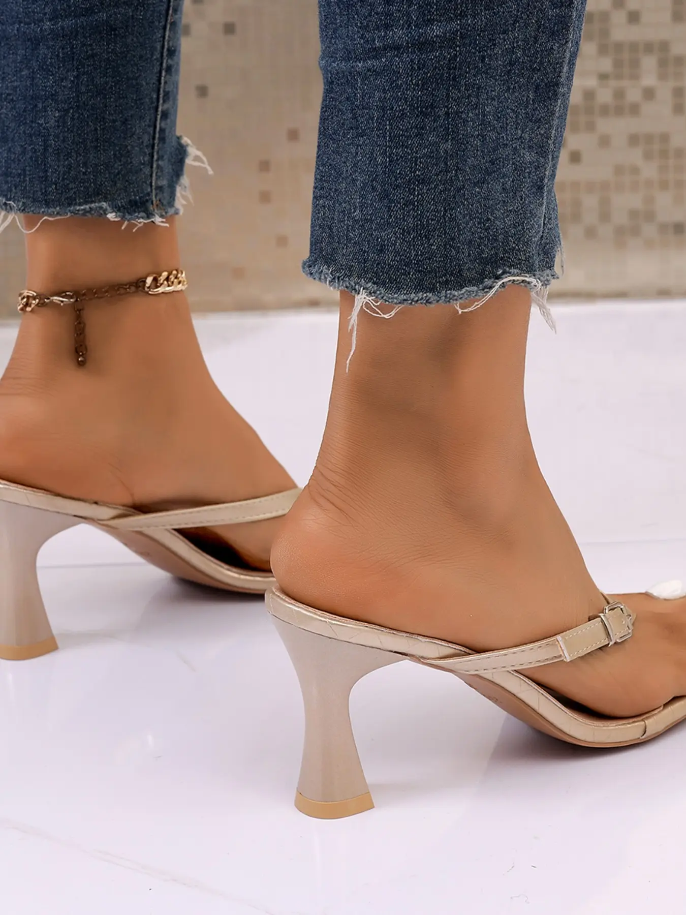 Trapezoid Chunky Heels, Height Boosting, Stable Walk, Comfortable for Beginners, Enhances Leg Line, Casual PU Shoes with Rubber Sole