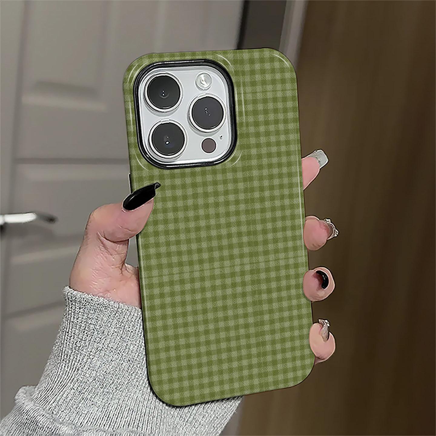 Fresh and simple style, green striped design, checkered pattern phone case, suitable for iPhone 11, 12, 13, 14, 15, 16, 17 Pro Max and Samsung Galaxy S25 Ultra, S24 Plus, S23 FE, S22, S21. New 2-in-1 shockproof design. MFL51