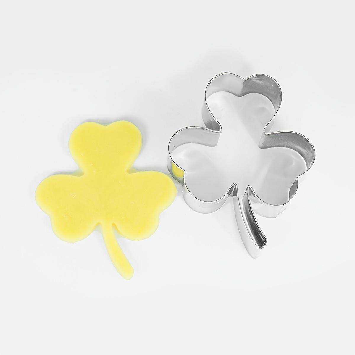 Stainless Steel Clover Cookie Cutter Suitable for Baking & Fondant - Lucky Four- Clover Mold, Easy Release for Bread, Pastries, Wedding/Valentine's Crafts, School, Suitable for Clay and, Pastry