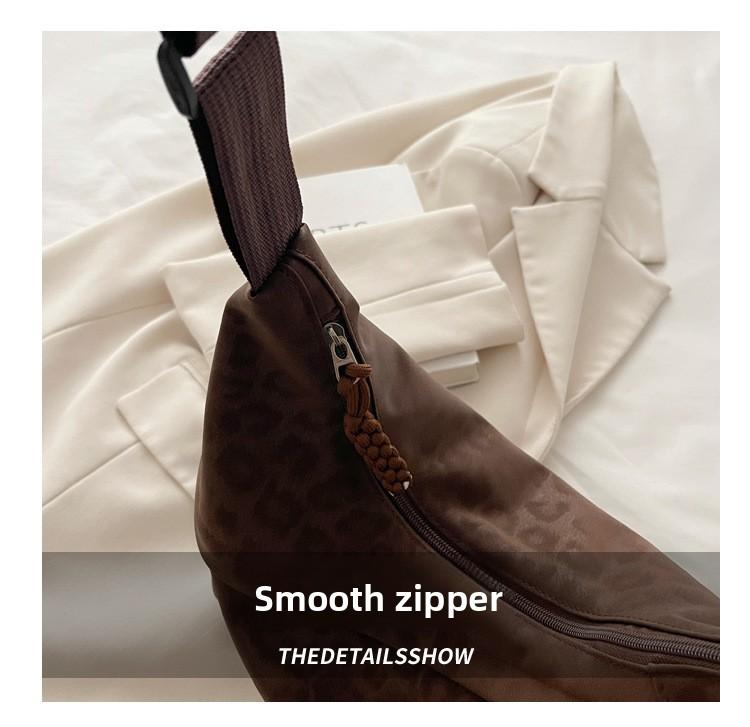 Fashion Leopard Print Crossbody Bag New Chain Fashionable and Versatile Shoulder Bag for Women Casual and Simple Commuting Bag