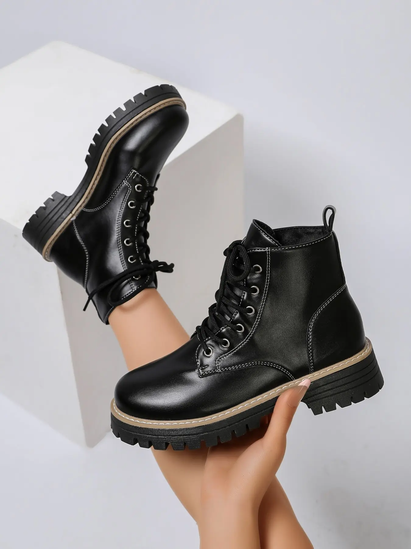 Women's Punk Combat Boots with Side Zipper and Laces, Fashionable Shoes for Tight Pants, Comfortable and Trendy Design, PU Leather, Casual Gothic Boots