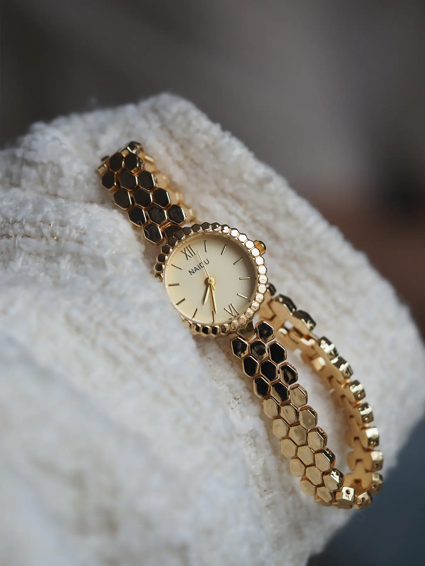 Vintage Women's Watch, Elegant Quartz Analog, Adjustable Strap, Perfect Gift for Christmas, Anniversary, Valentine's Day, Fashion Watches
