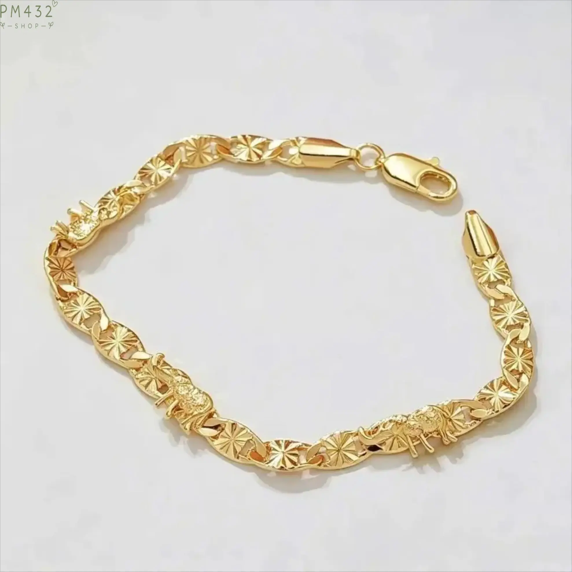 14K Gold Plated Elephant Charm Bracelet for Women, Lucky Figaro Chain Bracelet with Sunburst Pendant, Dainty Stackable Fashion Jewelry, Trendy Animal Charm Wrist Bracelet Gift for Mother’s Day, Birthday, Christmas & Everyday Wear