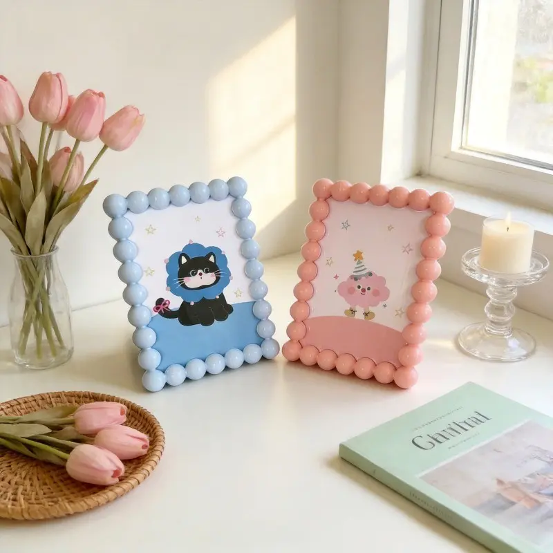 Cute baby room decoration 6-inch photo frame, cute home decoration item, desktop photo display stand, suitable for displaying family photos, available in four colors: white, blue, green, and pink. Photo frame gift