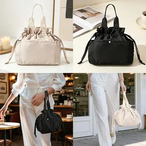 1pc Fashionable Drawstring Insulated Bag, Easy Black Lunch Bag, Large-Capacity Portable Lunch Box Bag, Suitable for Carrying to School, Office, Camping And Picnics