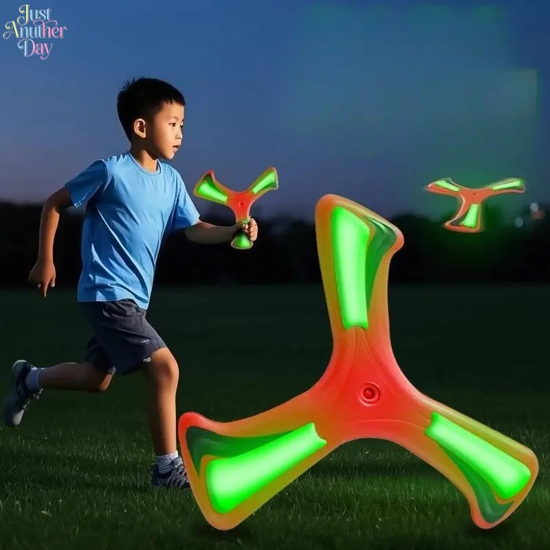 4 Pack Glow In The Dark Boomerang, Soft Safe Three-blade Returning Boomerang, Luminous Flying Disc Outdoor Throwing Toy for Kids Backyard Sports