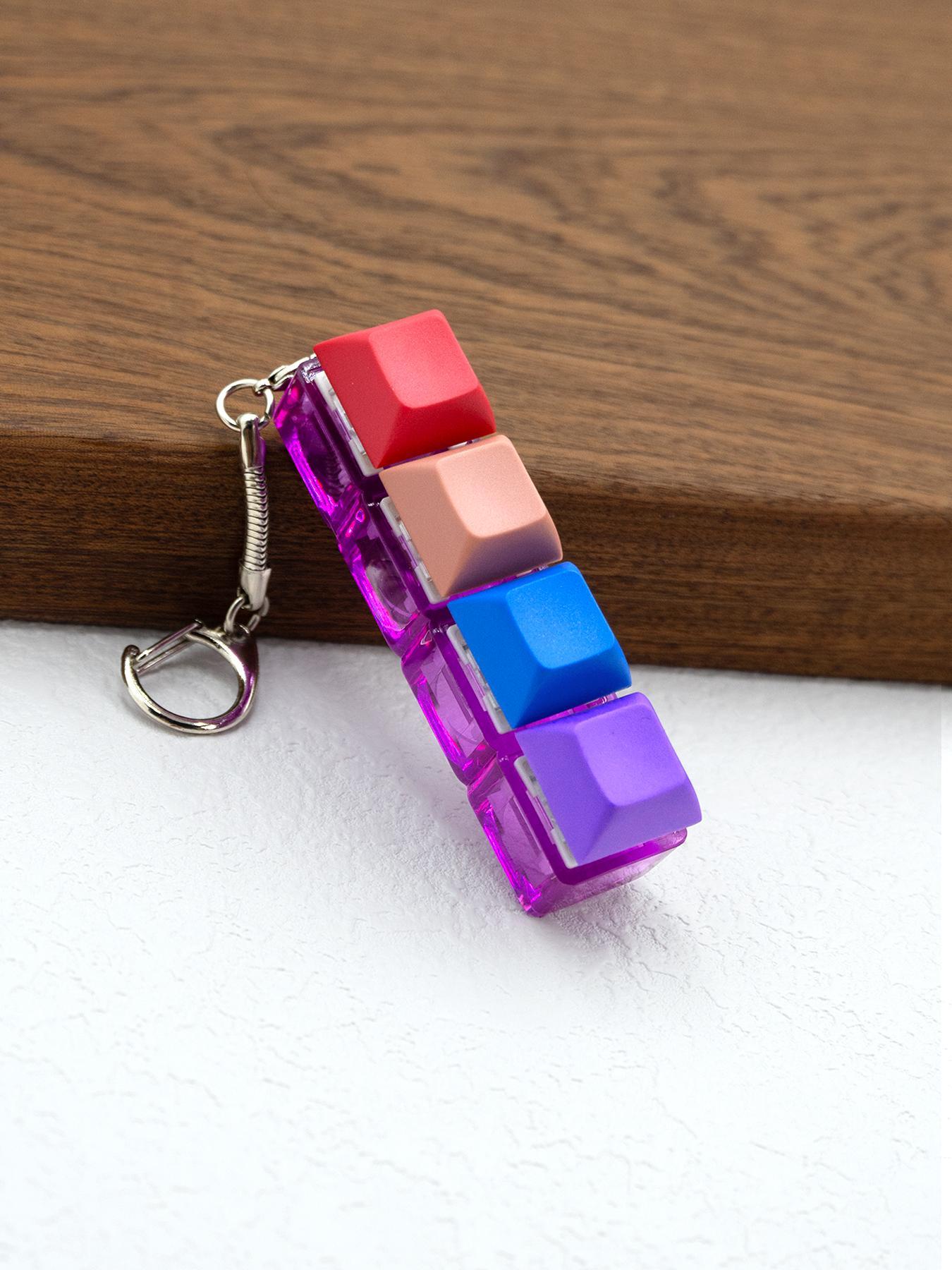 Summer 2025 Fun Keycap Keyboard Keychain, Punk Style Keyboard 4 Keys Toy Keychain for Women & Men, Fashion Accessories for Daily Use for Decompression Gift