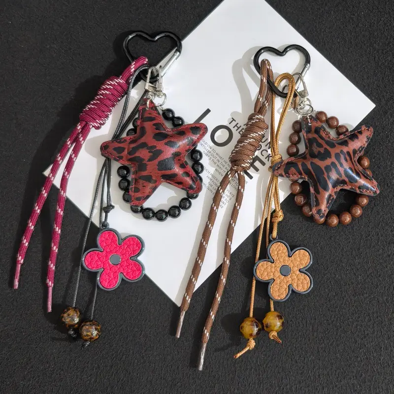 Leopard Star Bag Charm with Flower Design Beaded for Women & Girls| Trendy Leopard Print, Gift for Women & Girls, Creative Gift Applicable to Purse / Camera / Car Key Ring and Keychain