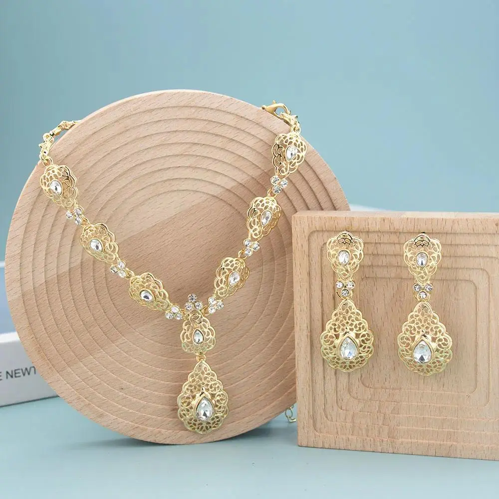 Women's Poyasa Gold Arabic Bridal Bijou Set, Crystal-Accent Choker Neckpiece & Drop Earrings, Moroccan Wedding Artificial Gemstone Jewelry, Crystal Accents, Set Includes Choker Necklace And Drop Earrings.