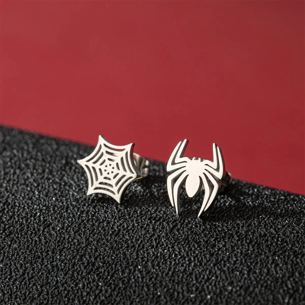 Women's Anti-Allergy Safe Stainless Steel Round Stud Earrings, Punk Animal Cartoon Spider Web & Black Bat Design, Halloween Party Gifts, Women's Fashion, Round Studs