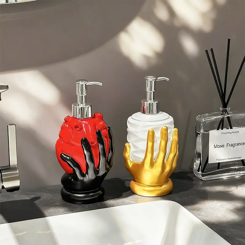 Handheld Heart-Shaped Soap Dispenser, Shower Gel Pump Bottle, Shampoo Bottle, Hand Sanitizer Bottle, Empty Bottle, Bathroom Home Decor